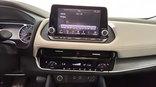 2021 Pearl White Tricoat Nissan Rogue SV AWD SUV