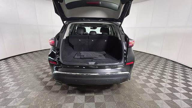2023 Super Black Nissan Murano Platinum AWD SUV
