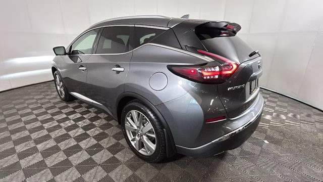 2022 Gun Metallic Nissan Murano Platinum AWD SUV