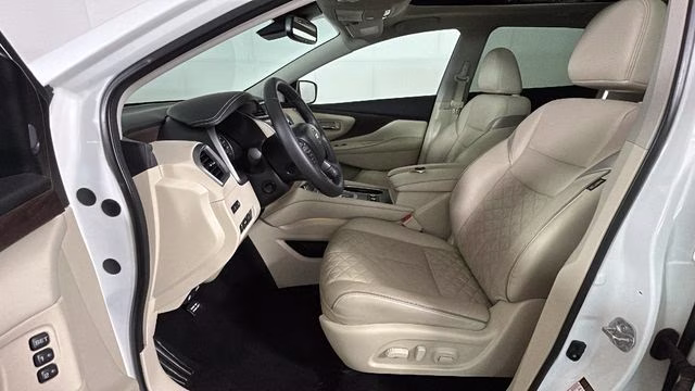 2019 Pearl White Tricoat Nissan Murano Platinum AWD SUV