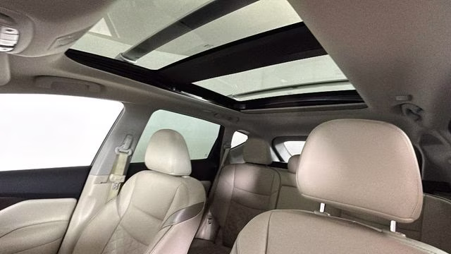 2019 Pearl White Tricoat Nissan Murano Platinum AWD SUV