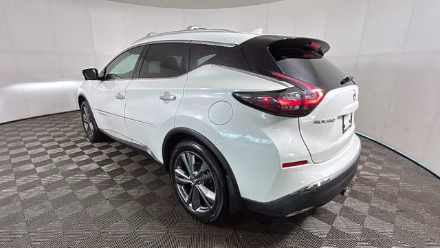 2019 Pearl White Tricoat Nissan Murano Platinum AWD SUV