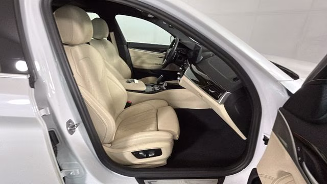 2023 Mineral White Metallic BMW 5 Series 530i xDrive AWD Sedan