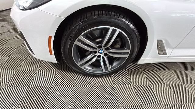 2023 Mineral White Metallic BMW 5 Series 530i xDrive AWD Sedan