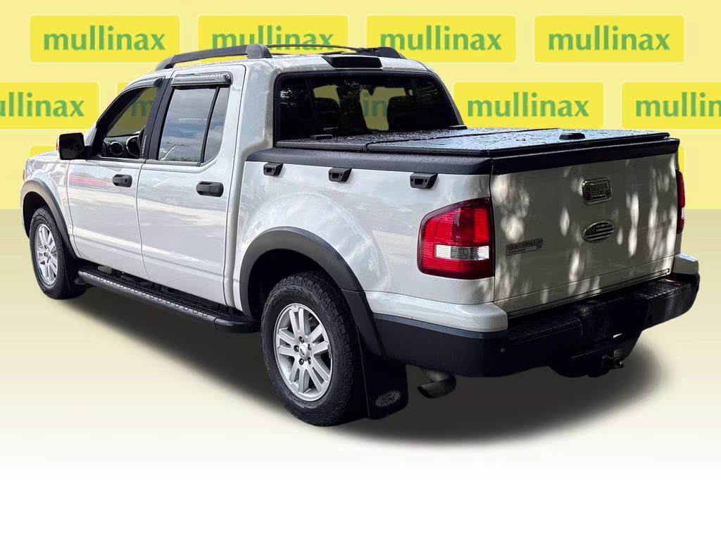 2008 White Ford Explorer Sport Trac XLT RWD SUV
