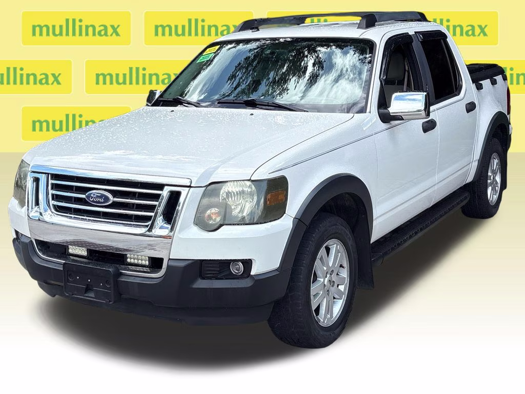 2008 White Ford Explorer Sport Trac XLT RWD SUV