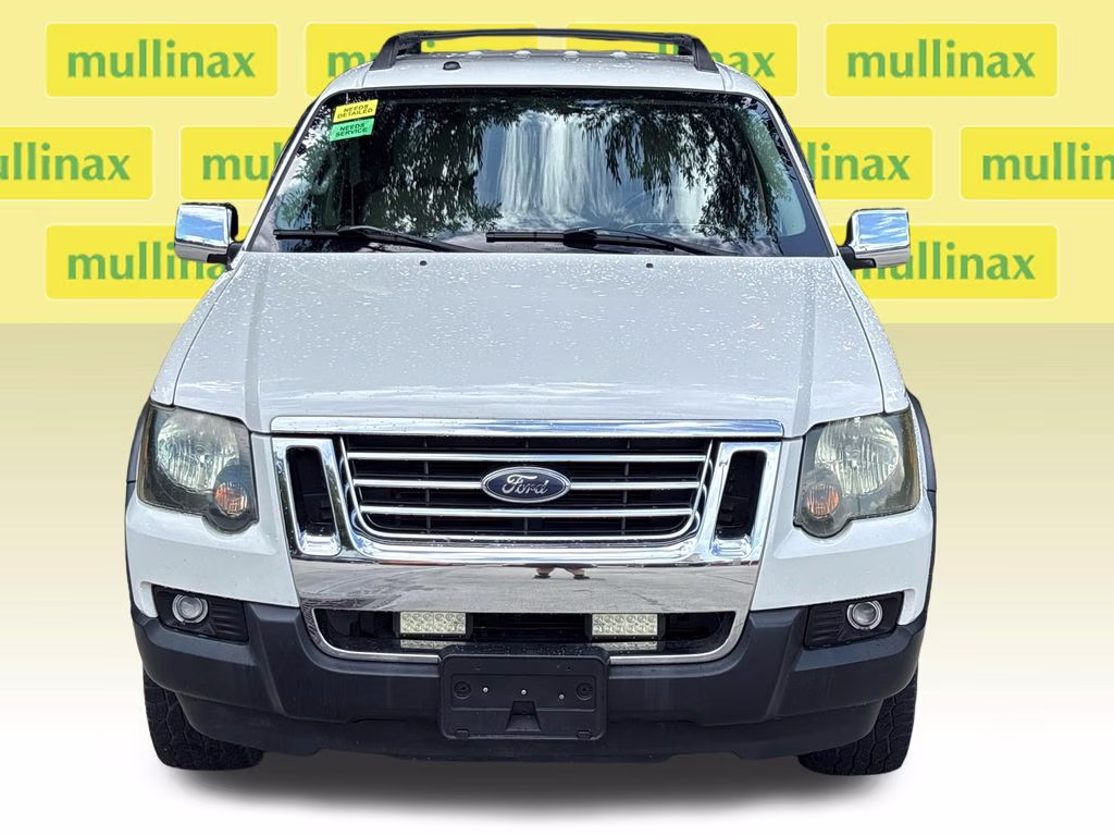 2008 White Ford Explorer Sport Trac XLT RWD SUV