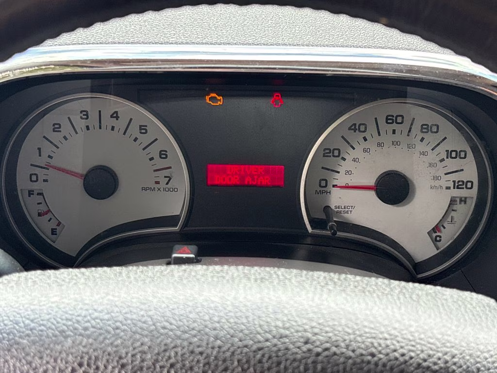 2008 White Ford Explorer Sport Trac XLT RWD SUV