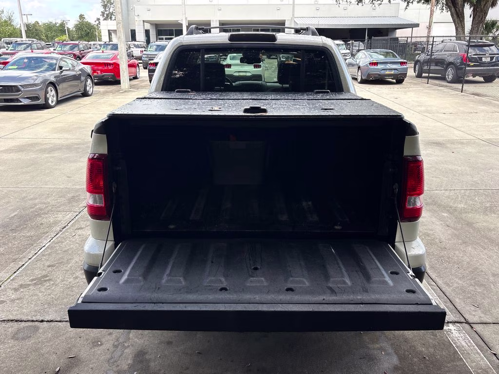 2008 White Ford Explorer Sport Trac XLT RWD SUV