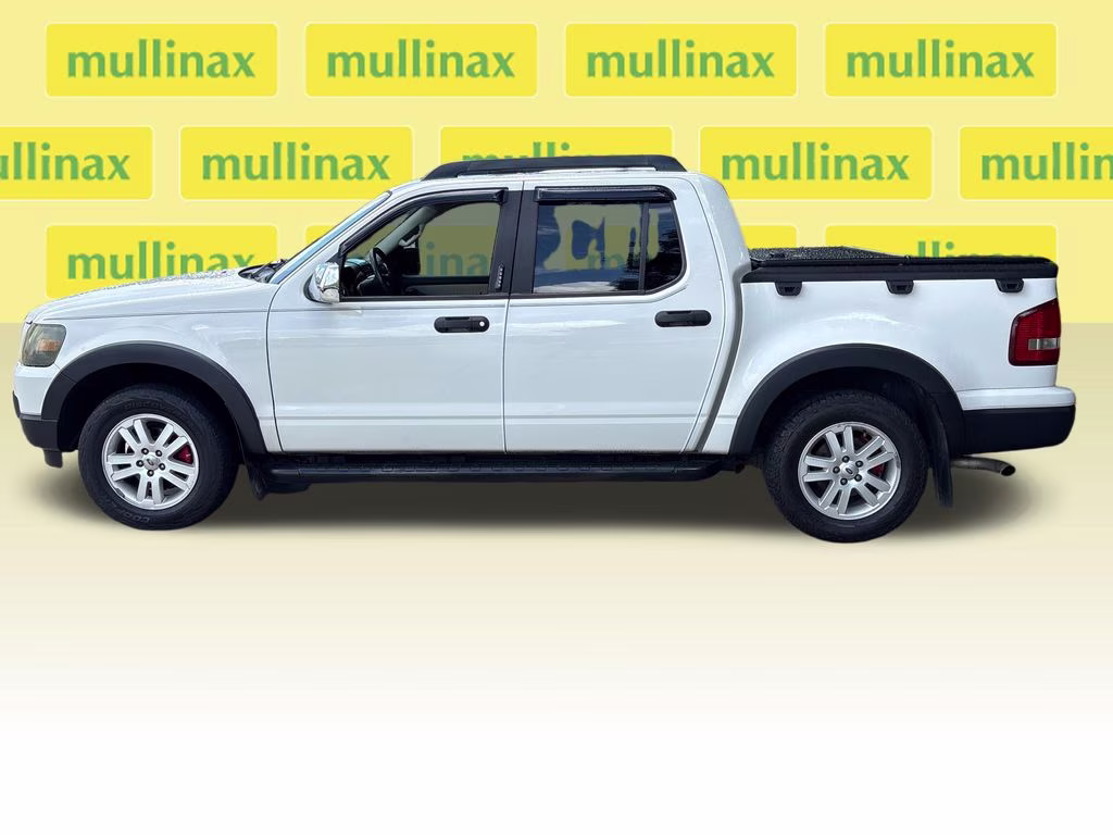 2008 White Ford Explorer Sport Trac XLT RWD SUV
