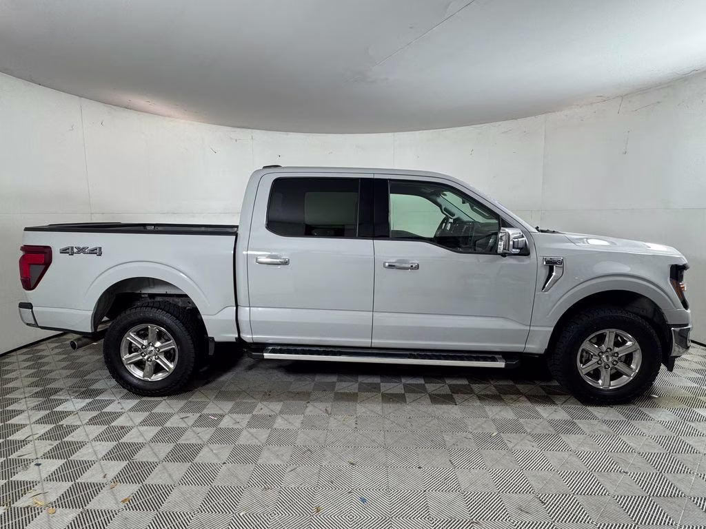 2024 Avalanche Ford F-150 XLT 4X4 Truck