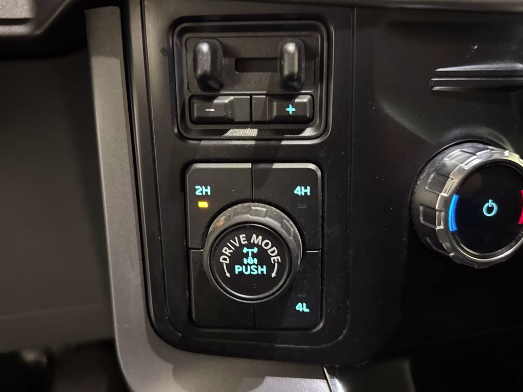 2024 Avalanche Ford F-150 XLT 4X4 Truck