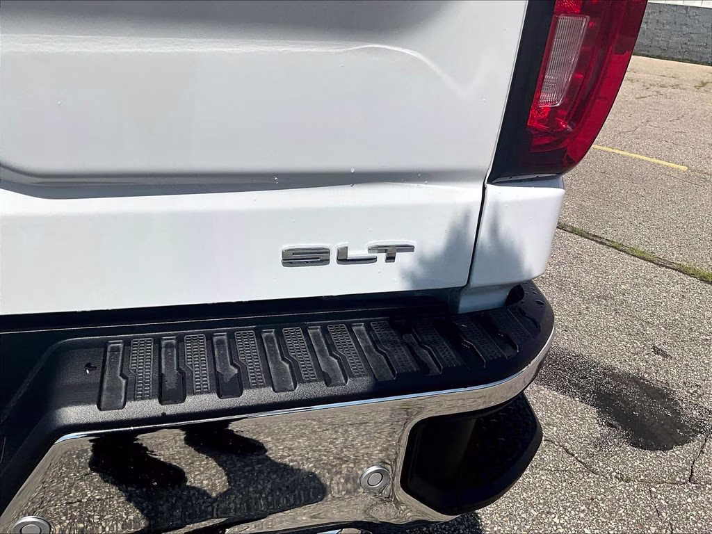 2026 Summit White GMC Sierra 1500 SLT 4X4 Truck