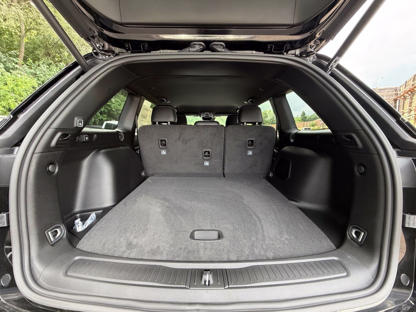 2026 Diamond Black Crystal Pearlcoat Jeep Grand Cherokee Limited 4X4 SUV