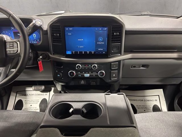 2025 Oxford White Ford F-150 XLT 4X4 Truck