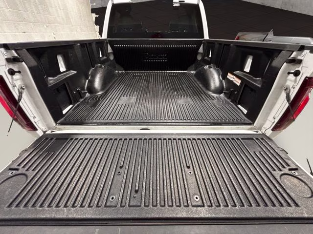 2025 Oxford White Ford F-150 XLT 4X4 Truck