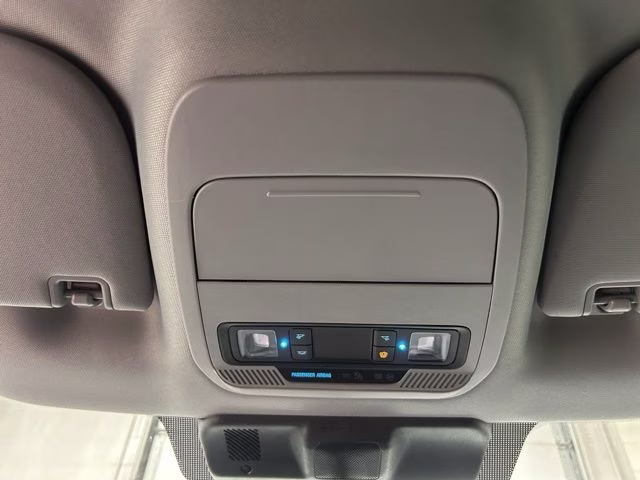 2025 Oxford White Ford F-150 XLT 4X4 Truck