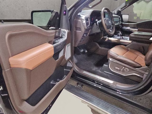 2024 Agate Black Metallic Ford F-150 King Ranch 4X4 Truck