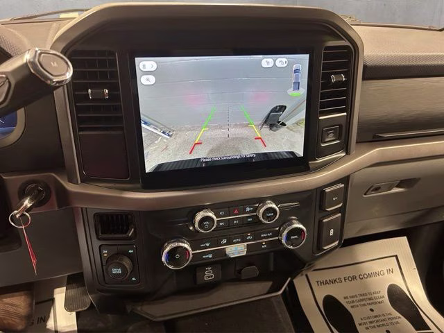 2025 Oxford White Ford F-150 XLT 4X4 Truck