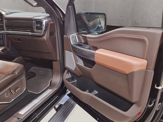 2024 Agate Black Metallic Ford F-150 King Ranch 4X4 Truck