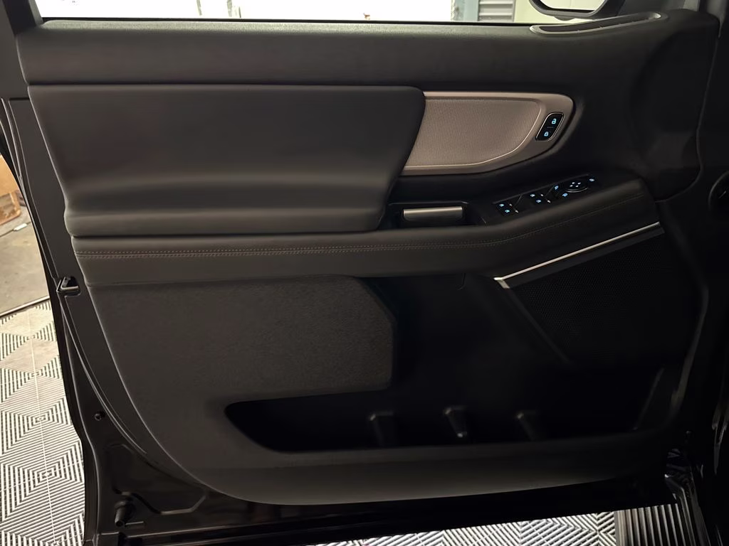 2025 Agate Black Metallic Ford Expedition Max Active RWD SUV