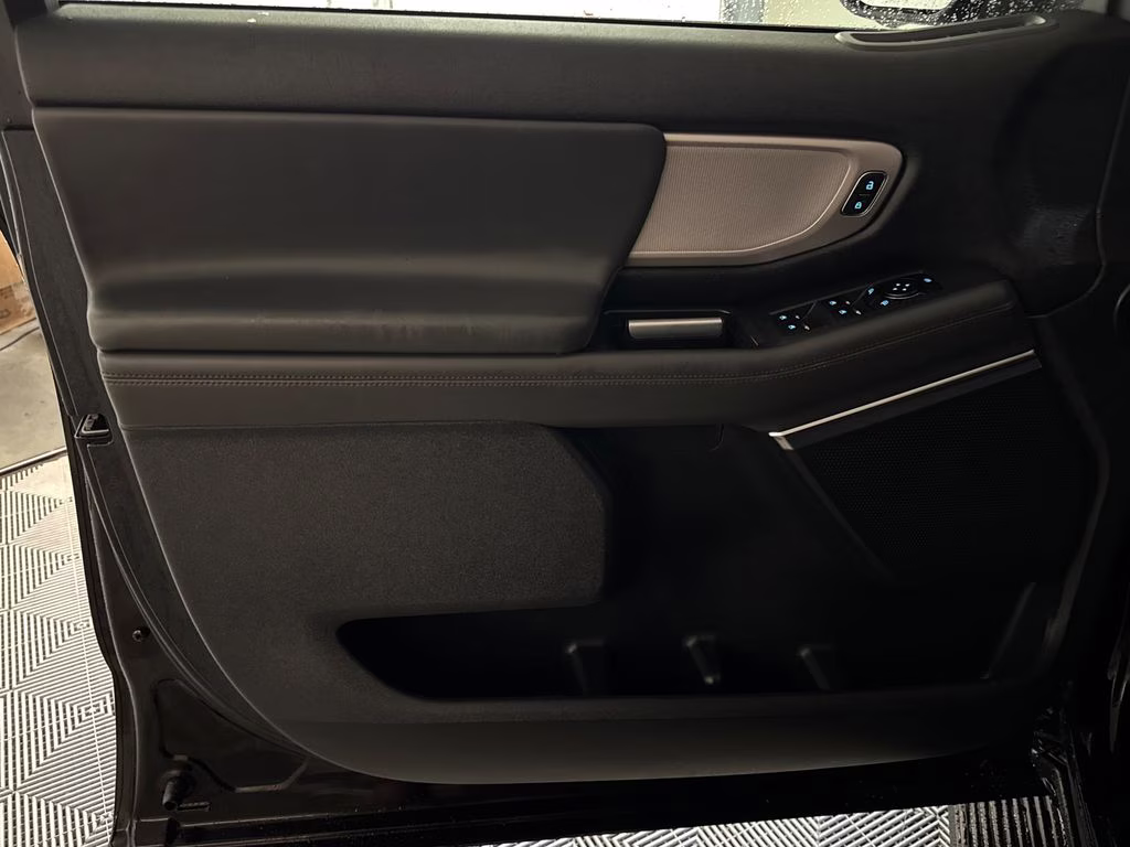 2025 Agate Black Metallic Ford Expedition Max Active RWD SUV