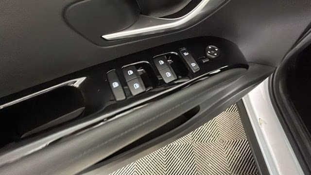 2024 white Hyundai Santa Cruz Limited AWD Truck