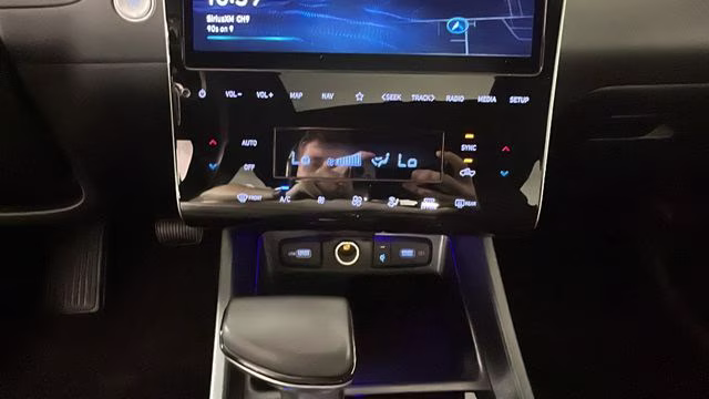 2024 white Hyundai Santa Cruz Limited AWD Truck