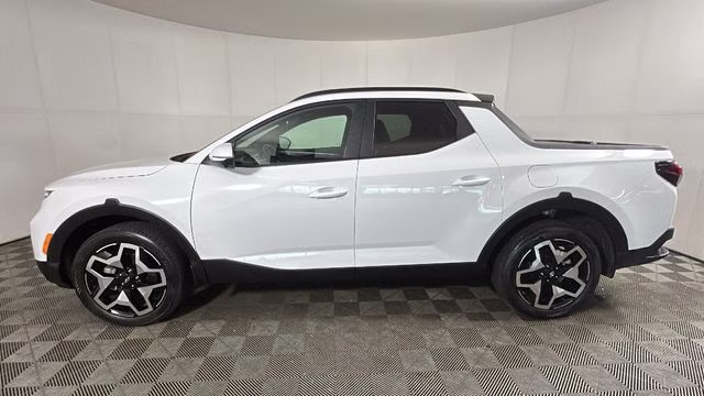 2024 white Hyundai Santa Cruz Limited AWD Truck