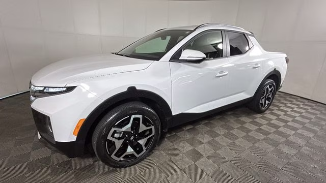 2024 white Hyundai Santa Cruz Limited AWD Truck