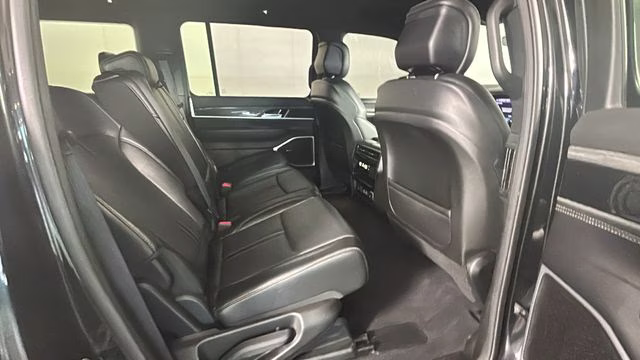 2022 Diamond Black Crystal Pearlcoat Jeep Wagoneer Series II 4X4 SUV