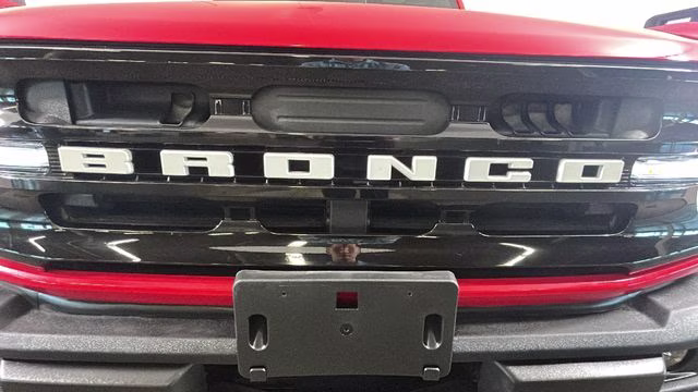 2023 Red Ford Bronco Outer Banks 4X4 SUV