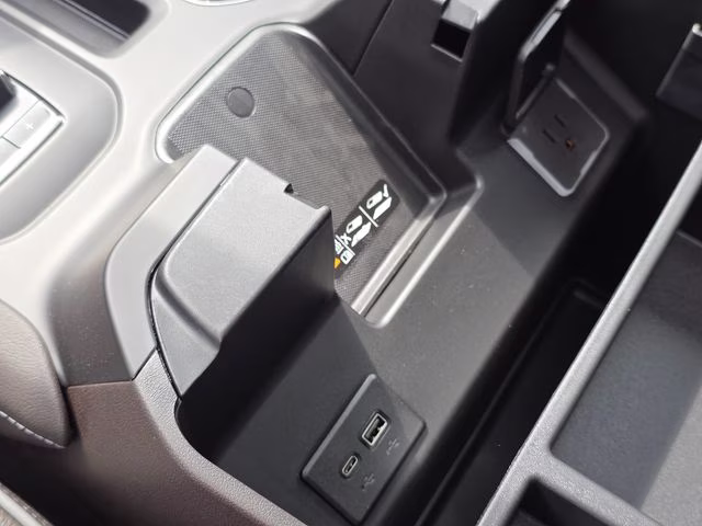 2026 Summit White GMC Sierra 2500HD Denali 4X4 Truck