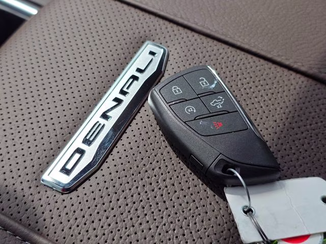 2026 Summit White GMC Sierra 2500HD Denali 4X4 Truck