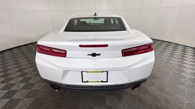 2017 Summit White Chevrolet Camaro 1LT RWD Coupe