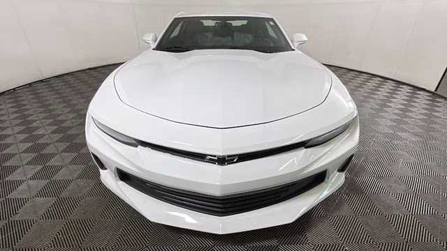 2017 Summit White Chevrolet Camaro 1LT RWD Coupe