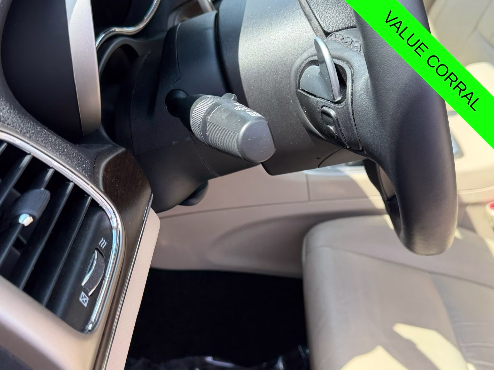 2015 Cashmere Pearlcoat Jeep Grand Cherokee Limited 4X4 SUV