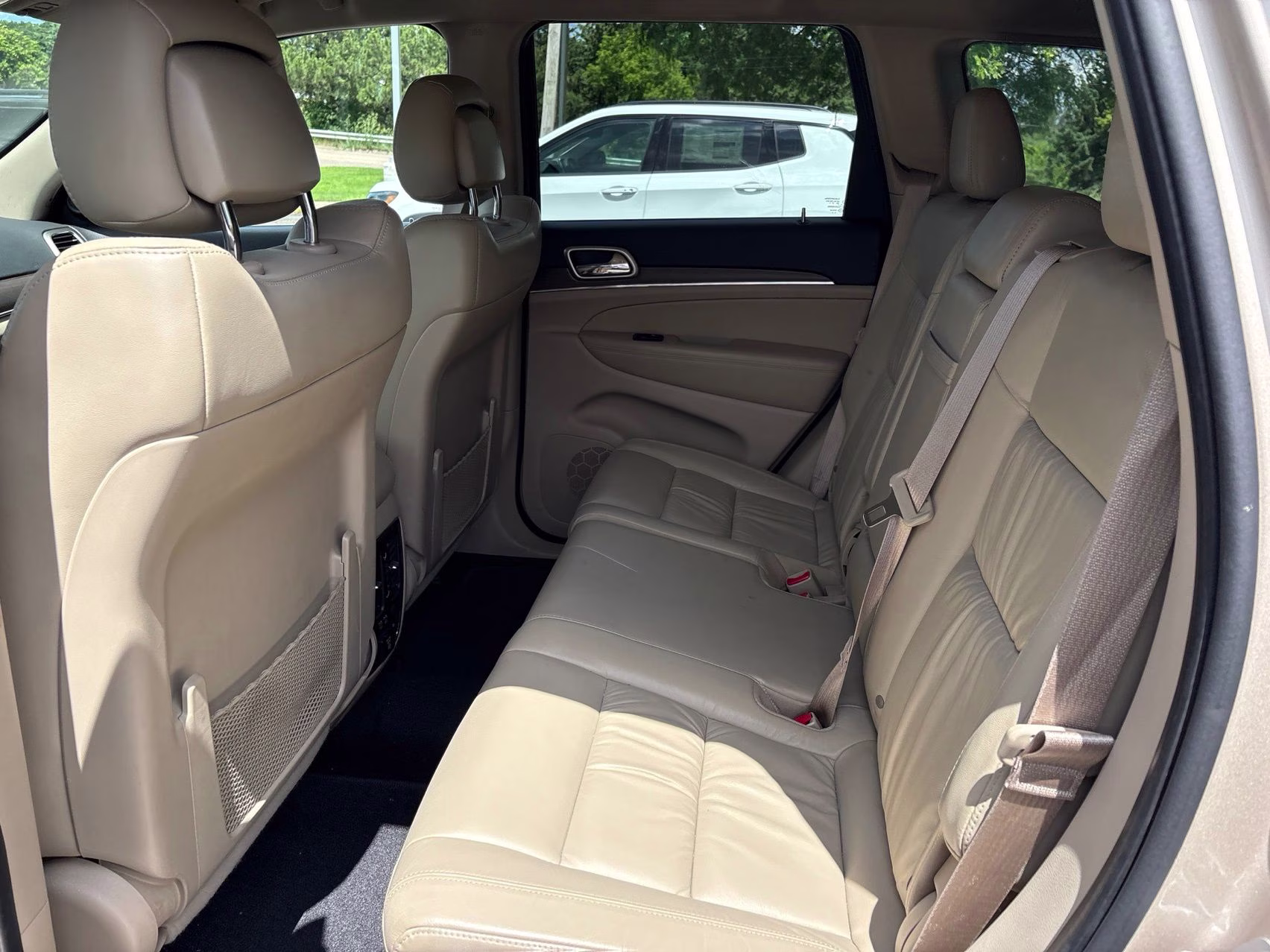 2015 Cashmere Pearlcoat Jeep Grand Cherokee Limited 4X4 SUV