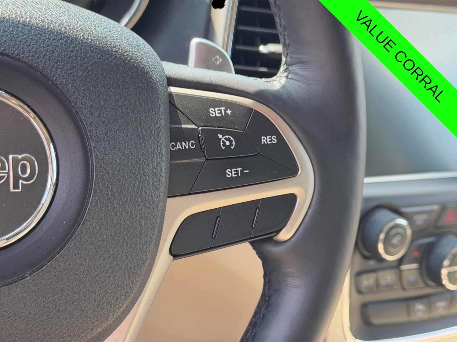 2015 Cashmere Pearlcoat Jeep Grand Cherokee Limited 4X4 SUV