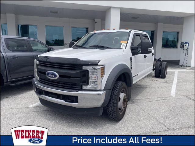 2019 Oxford White Ford Super Duty F-450 DRW XL 4X4 Chassis