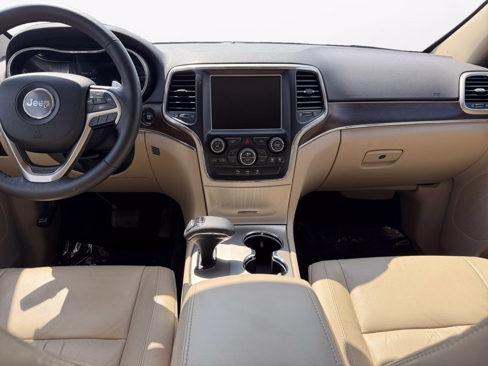 2015 Cashmere Pearlcoat Jeep Grand Cherokee Limited 4X4 SUV