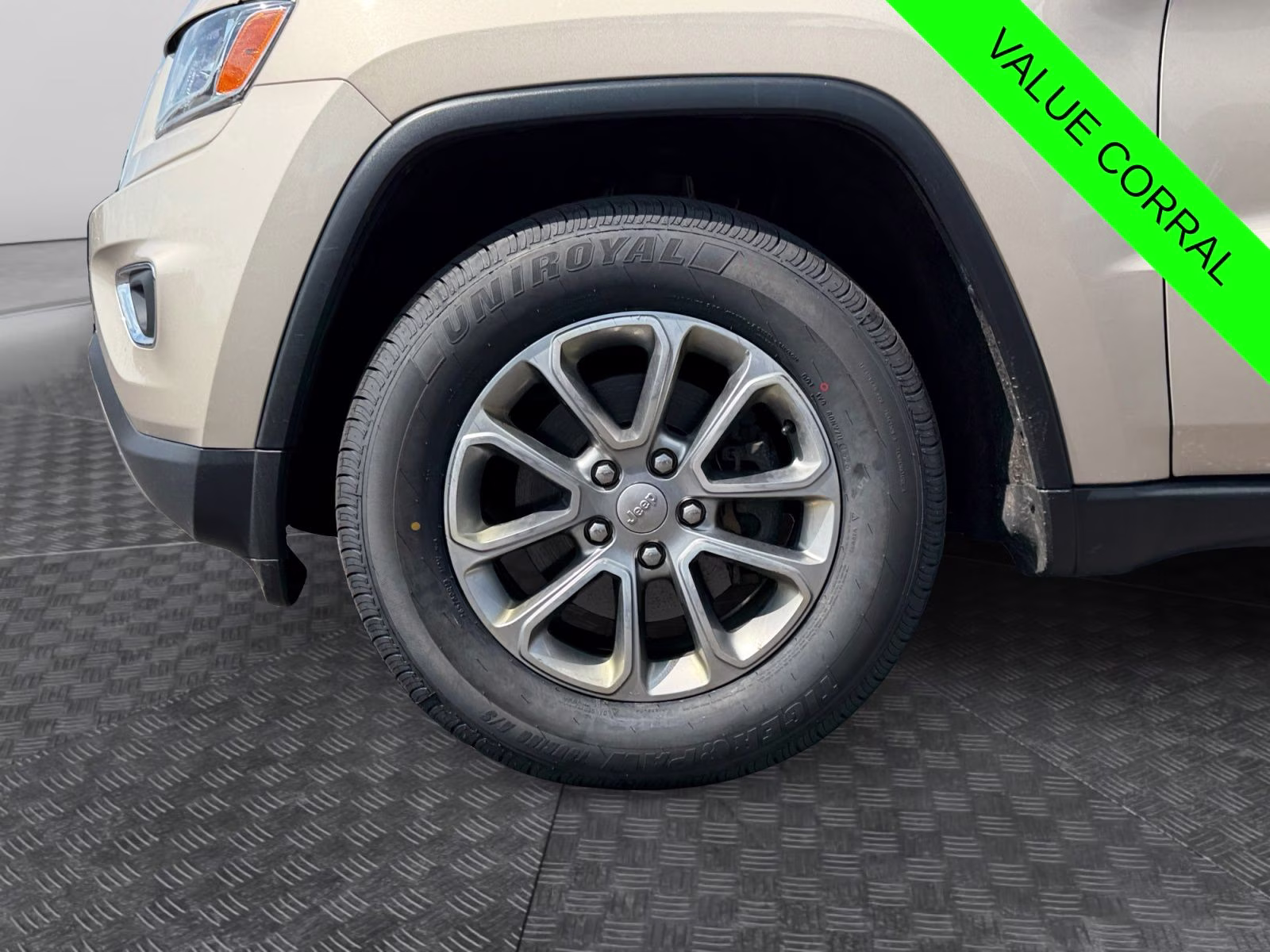 2015 Cashmere Pearlcoat Jeep Grand Cherokee Limited 4X4 SUV