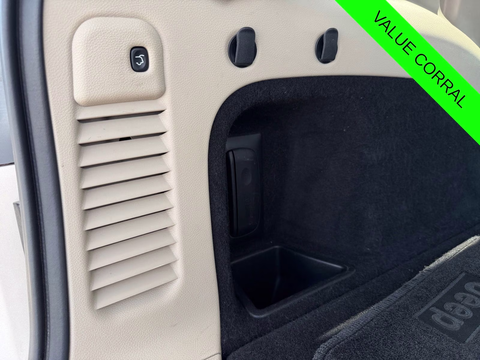 2015 Cashmere Pearlcoat Jeep Grand Cherokee Limited 4X4 SUV