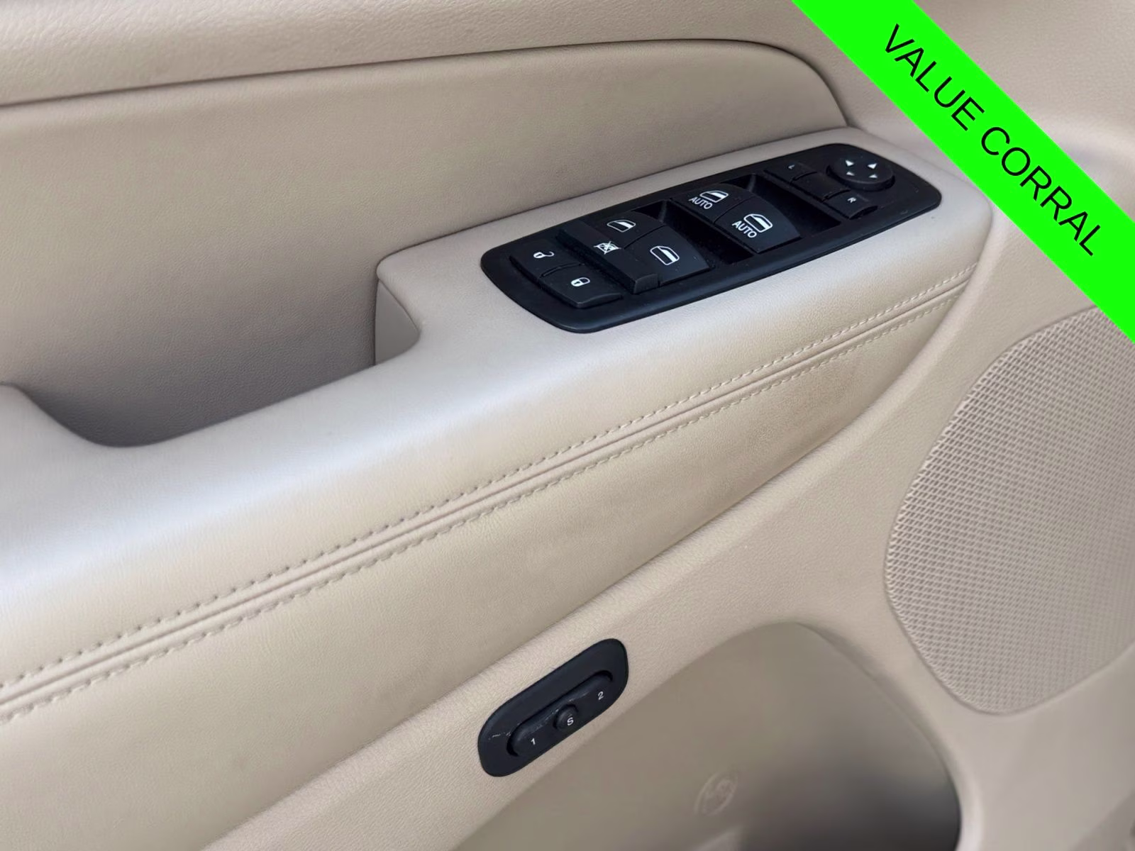 2015 Cashmere Pearlcoat Jeep Grand Cherokee Limited 4X4 SUV