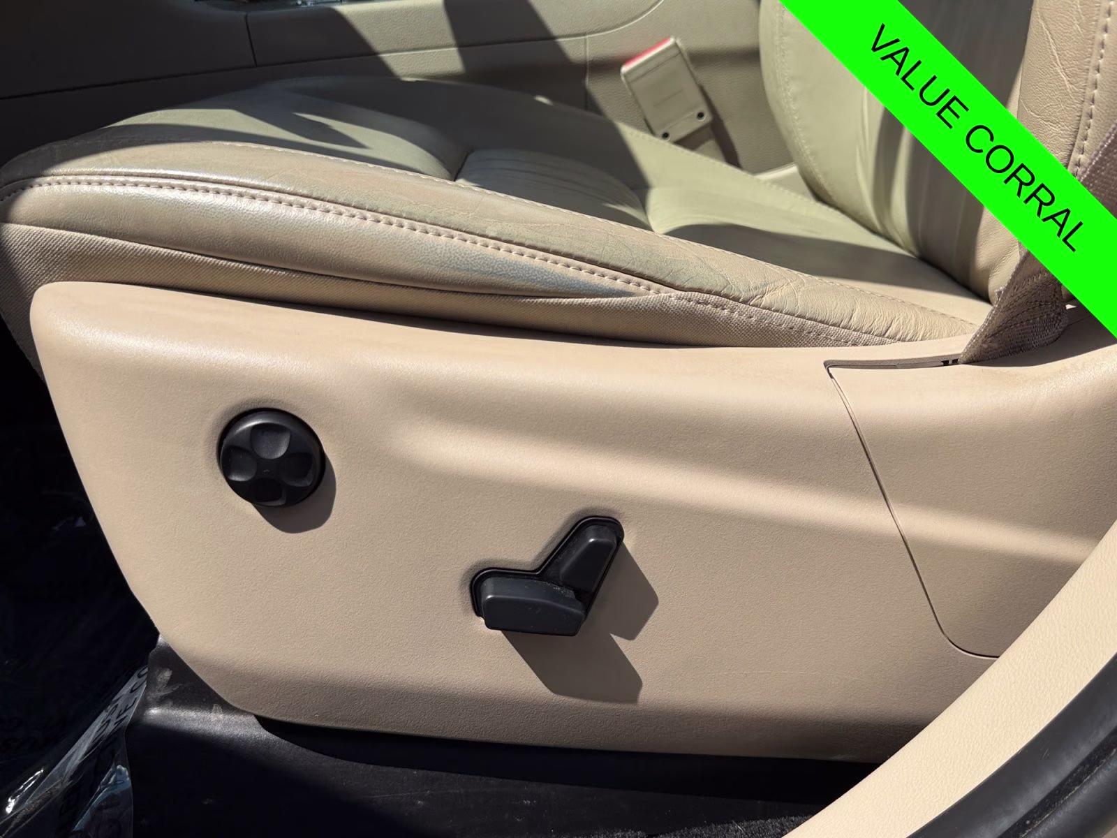2015 Cashmere Pearlcoat Jeep Grand Cherokee Limited 4X4 SUV