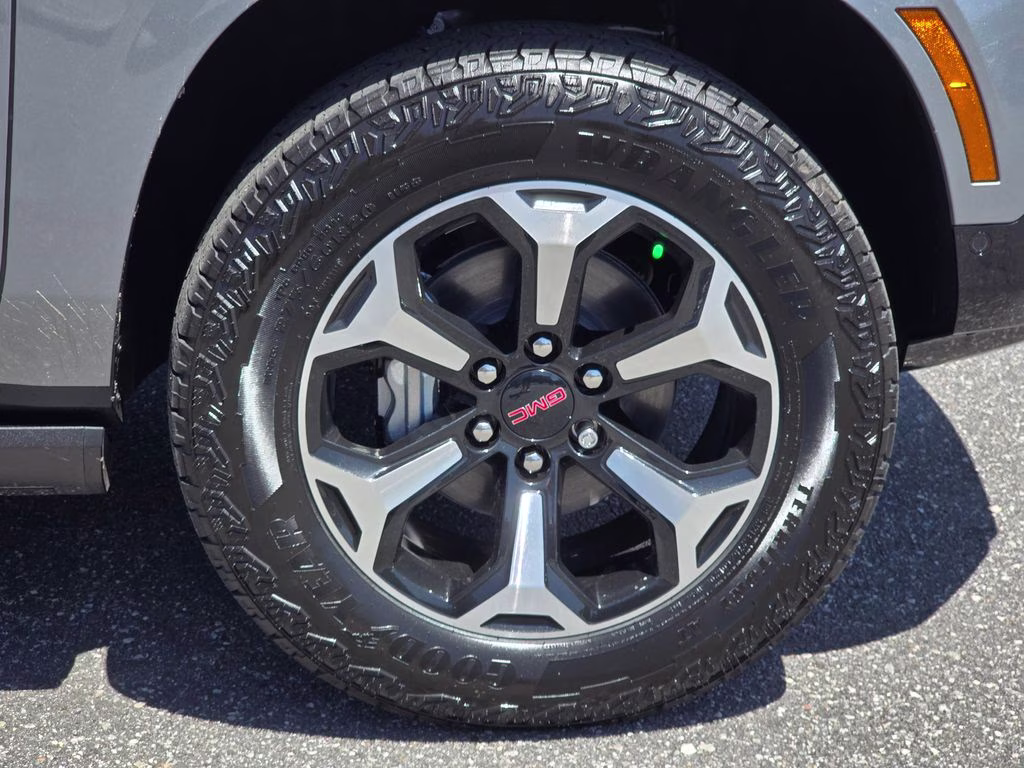 2026 Sterling Metallic GMC Yukon AT4 4X4 SUV