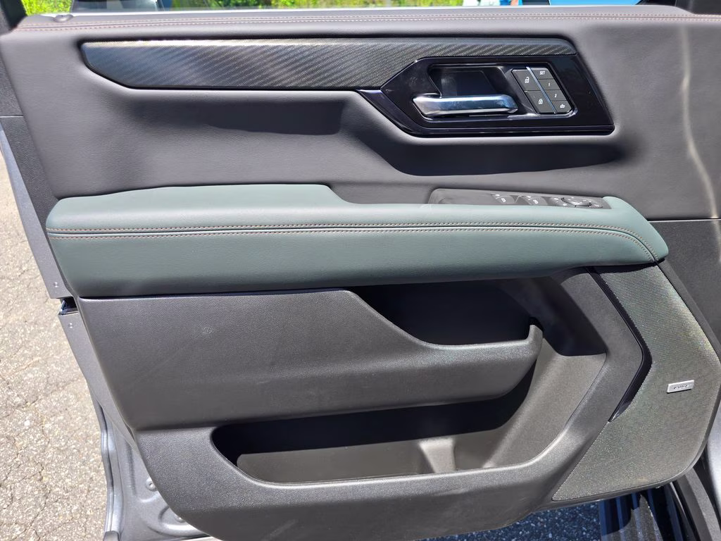 2026 Sterling Metallic GMC Yukon AT4 4X4 SUV