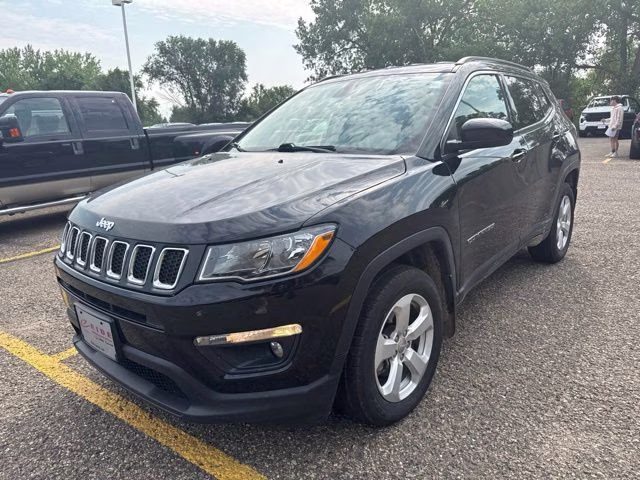 2019 Diamond Black Crystal Pearlcoat Jeep Compass Latitude 4X4 SUV