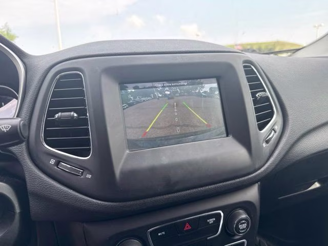 2019 Diamond Black Crystal Pearlcoat Jeep Compass Latitude 4X4 SUV