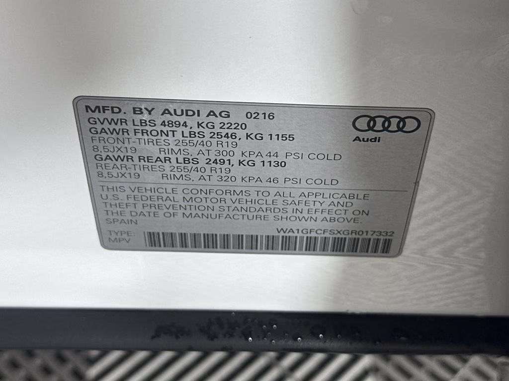 2016 Glacier White Metallic Audi Q3 2.0T Prestige AWD SUV